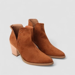Ankle Boot Feminina Gabriela Nobuck Detalhe Rebite Caramelo