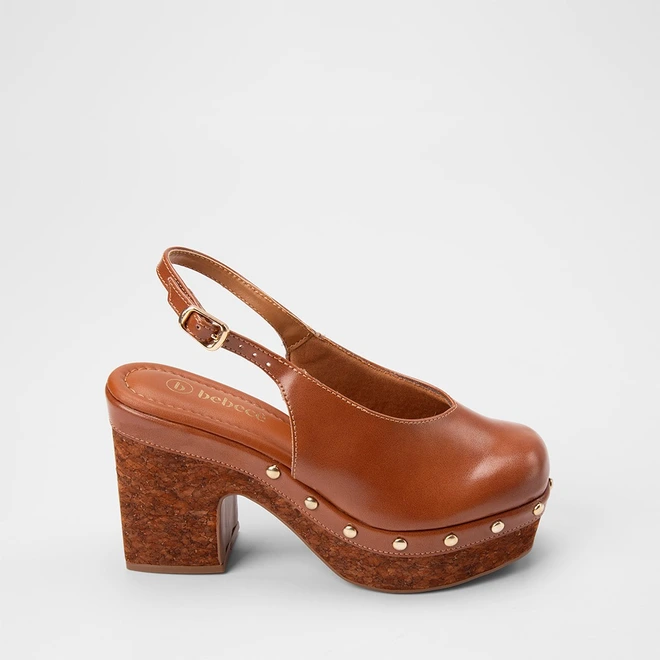 Scarpin Slingback Feminino Bebecê Meia Pata Detalhe Tachas Cortiça Caramelo