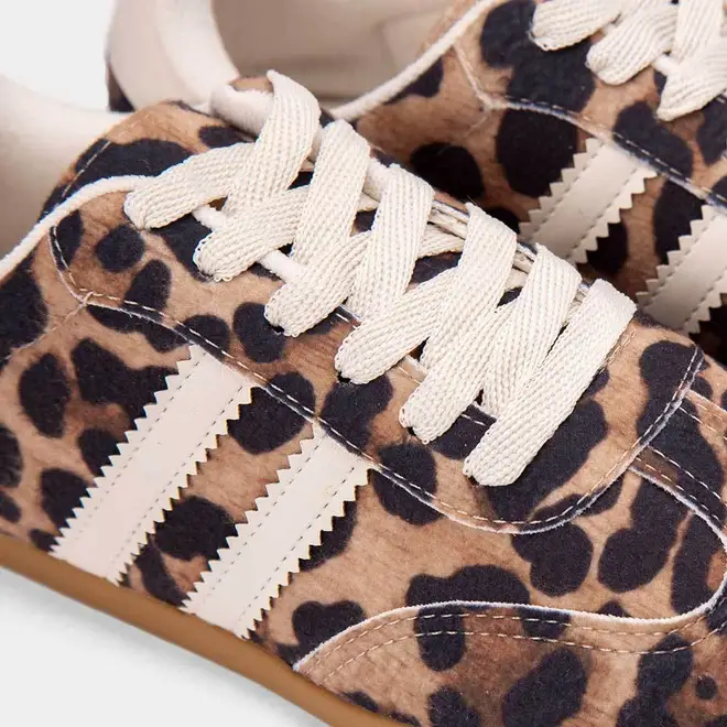 Tênis Casual Feminino Penélope Camurça Animal Print Onça Multicolor