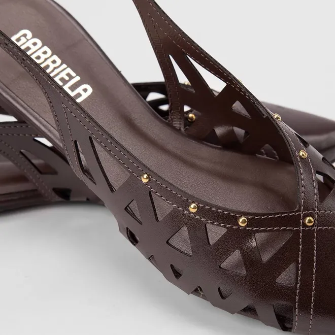 Sapatilha Slingback Feminina Gabriela Recortes Vazados Marrom