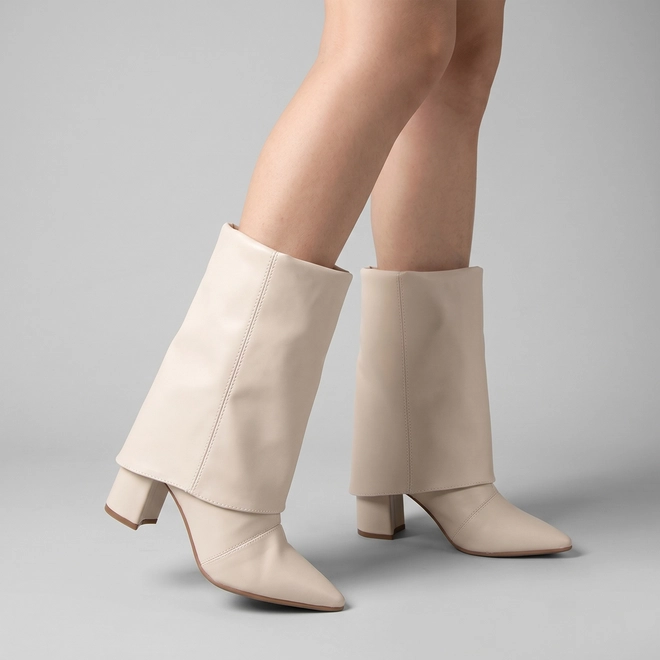 Bota Feminina Gabriela Cano Médio Detalhe Capa Off White