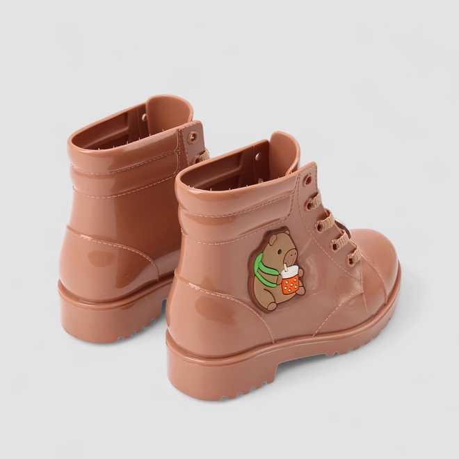 Bota Coturno Infantil Gabrielinha Enfeite Capivara Caramelo