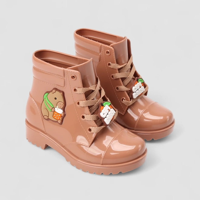 Bota Coturno Infantil Gabrielinha Enfeite Capivara Caramelo