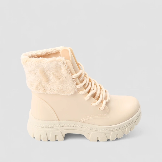Bota Coturno Infantil Gabrielinha Detalhe Pelúcia Off White