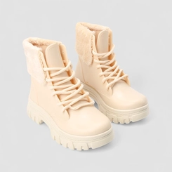 Bota Coturno Infantil Gabrielinha Detalhe Pelúcia Off White