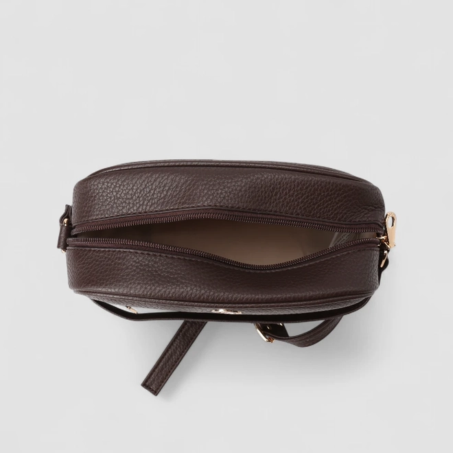 Bolsa Camera Bag Penélope Pequena Transversal Texturizada Marrom
