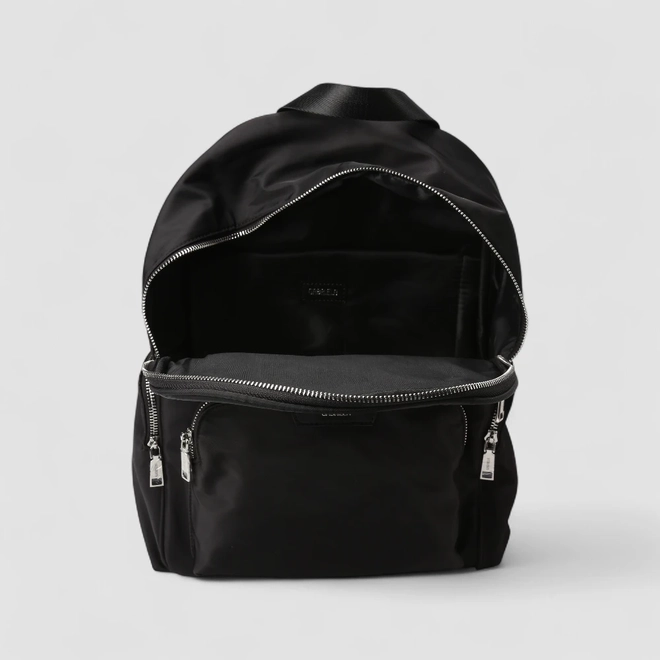 Mochila Feminina Gabriela Bolso Frontal & Lateral Zíper Preta