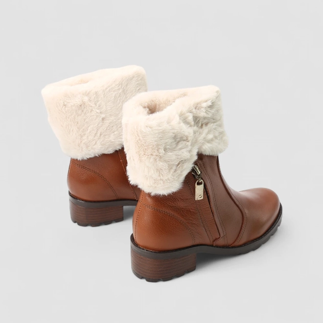 Bota Feminina Pegada Original Couro Cano Médio Com Pelúcia Marrom