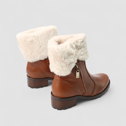 Bota Feminina Pegada Original Couro Cano Médio Com Pelúcia Marrom