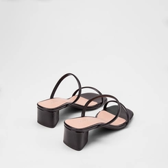 Tamanco Feminino Penélope Salto Geométrico Preto