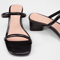 Tamanco Feminino Penélope Salto Geométrico Preto