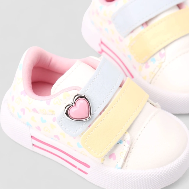 Tênis Casual Infantil Gabrielinha Corações Branco