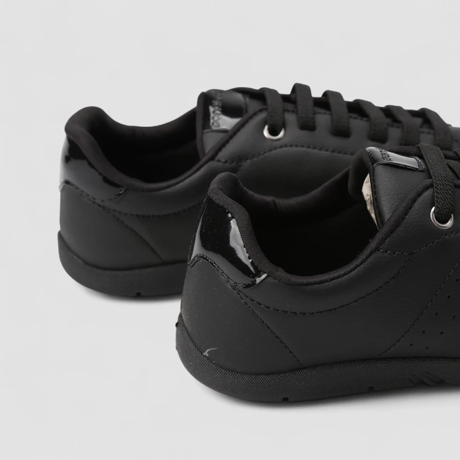 Tênis Casual Feminino Penélope Detalhe Verniz Preto