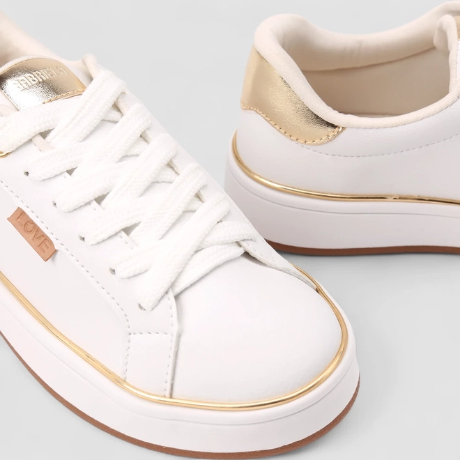 Tênis Casual Feminino Gabriela Detalhes Dourados Branco