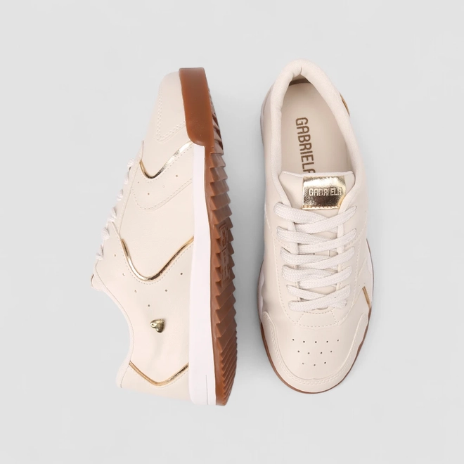 Tênis Casual Feminino Gabriela Detalhe Dourado Off White