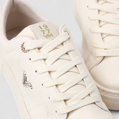 Tênis Casual Feminino Via Marte Strass Marfim