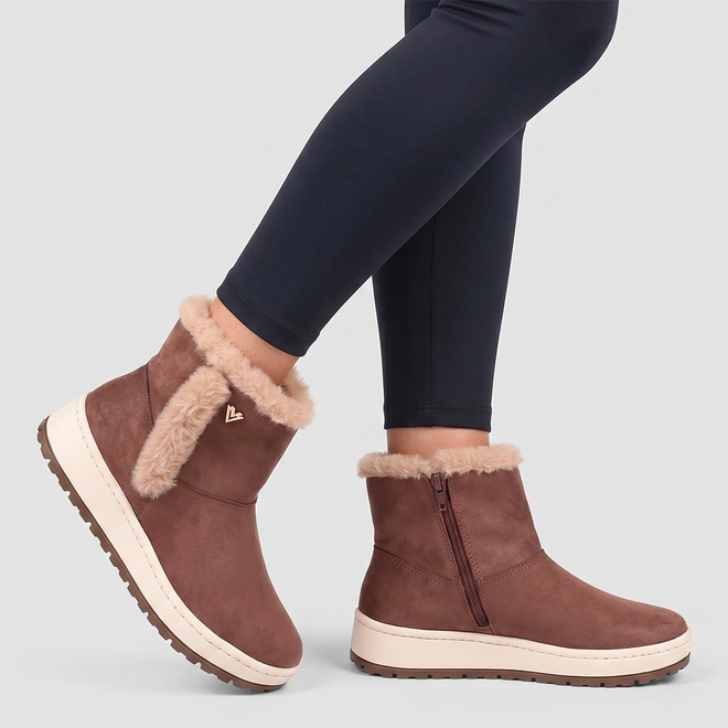 Bota Feminina Via Marte Camurça Com Pelúcia Marrom