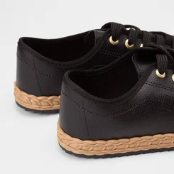 Tênis Casual Feminino Moleca Detalhe Trançado Preto