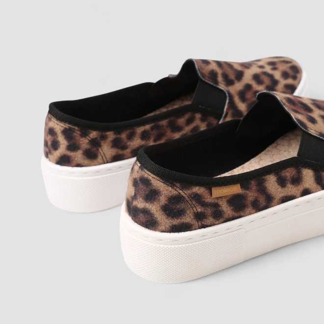 Slip on Feminino Moleca Animal Print Onça Multicor