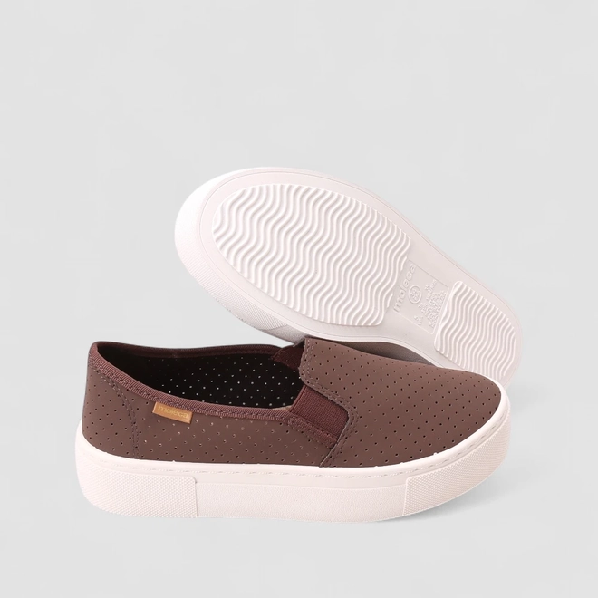 Slip On Feminino Moleca Calce Fácil Perfuros Marrom