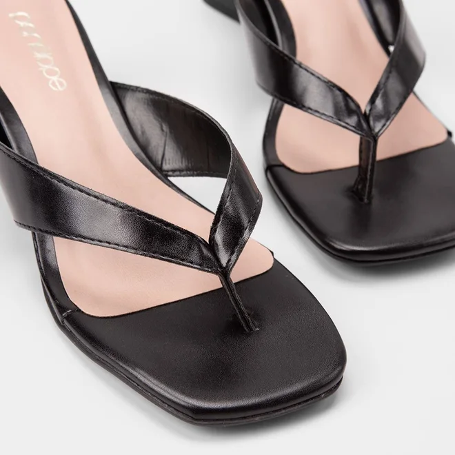 Tamanco Feminino Penélope Salto Geométrico Preto