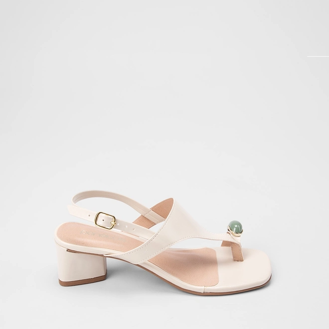 Sandália Feminina Penélope Salto Geométrico Enfeite Pedraria Off White