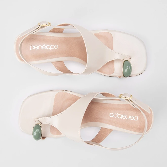 Sandália Feminina Penélope Salto Geométrico Enfeite Pedraria Off White