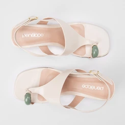 Sandália Feminina Penélope Salto Geométrico Enfeite Pedraria Off White