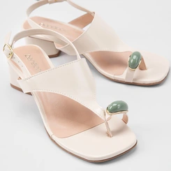 Sandália Feminina Penélope Salto Geométrico Enfeite Pedraria Off White