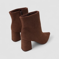 Ankle Boot Feminina Penélope Salto Bloco Camurça Marrom