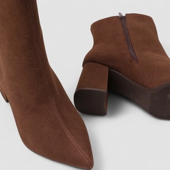Ankle Boot Feminina Penélope Salto Bloco Camurça Marrom