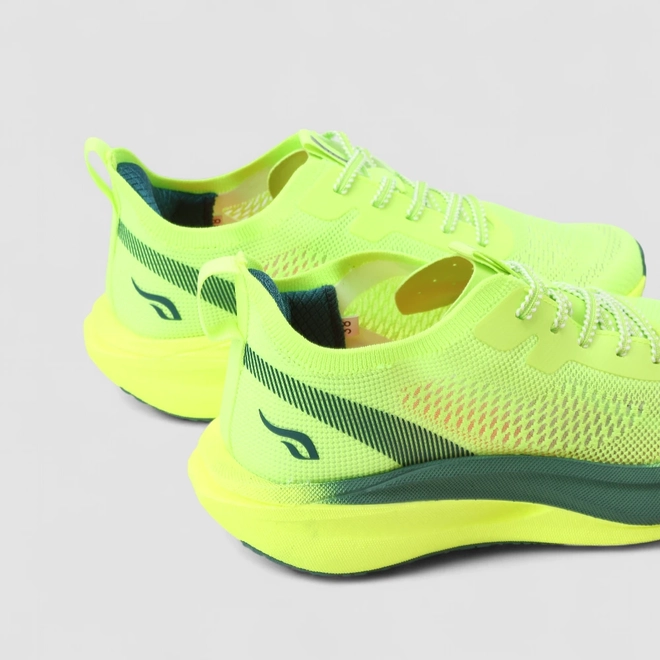 Tênis Esportivo Masculino Torx Knit Verde Neon com Placa de Carbono