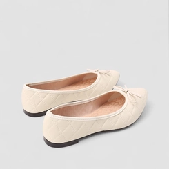 Sapatilha Feminina Moleca Matelassê Com Laço Off White