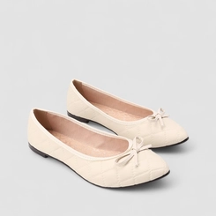 Sapatilha Feminina Moleca Matelassê Com Laço Off White