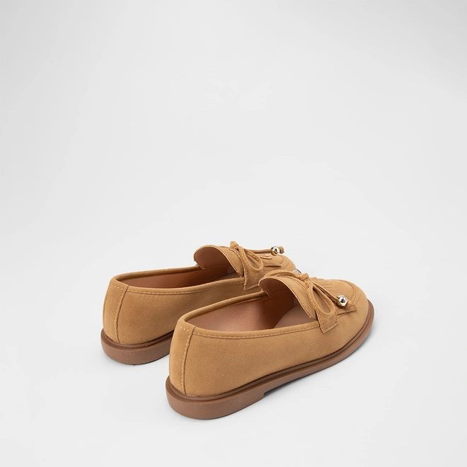 Mocassim Feminino Gabriela Camurça Detalhe Laço Bege