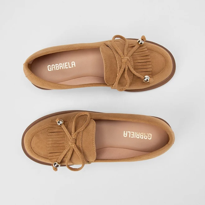 Mocassim Feminino Gabriela Camurça Detalhe Laço Bege