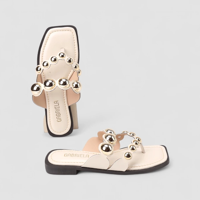 Tamanco Feminino Gabriela Esferas Douradas Off-White