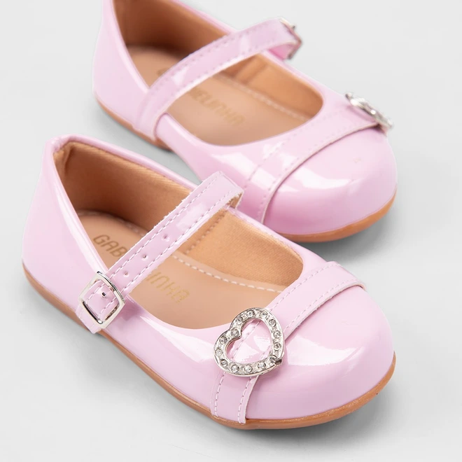 Sapatilha Boneca Bebê Gabrielinha Enfeite Coração Verniz Rosa