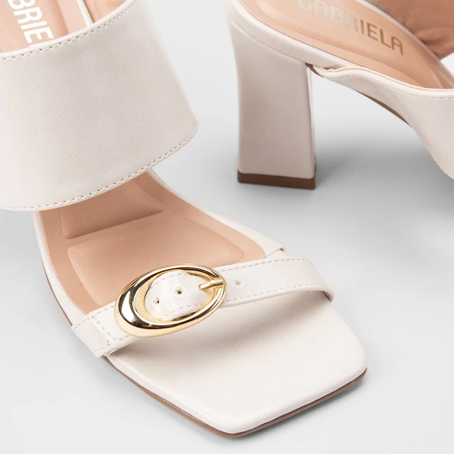 Tamanco Feminino Gabriela Tira Larga Detalhe Fivela Off White