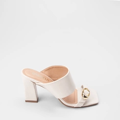 Tamanco Feminino Gabriela Tira Larga Detalhe Fivela Off White