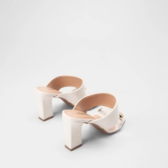 Tamanco Feminino Gabriela Tira Larga Detalhe Fivela Off White