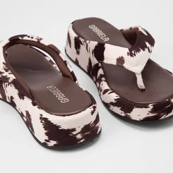 Tamanco Feminino Gabriela Flatform Animal Print Vaca Multicolor