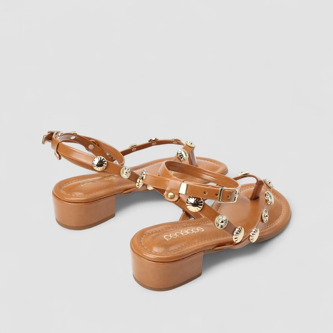 Sandália Feminina Penélope Salto Bloco Tachas Caramelo