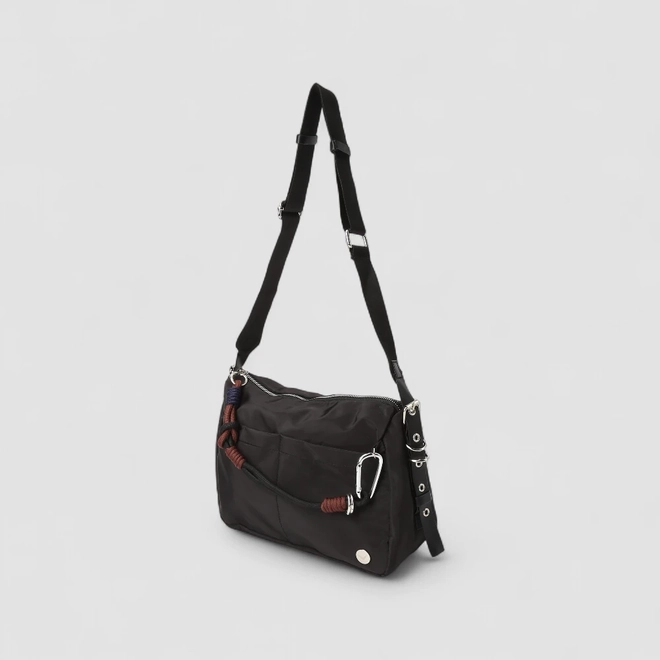 Bolsa Transversal Vertus Pequena Detalhe Corda & Ilhós Preta