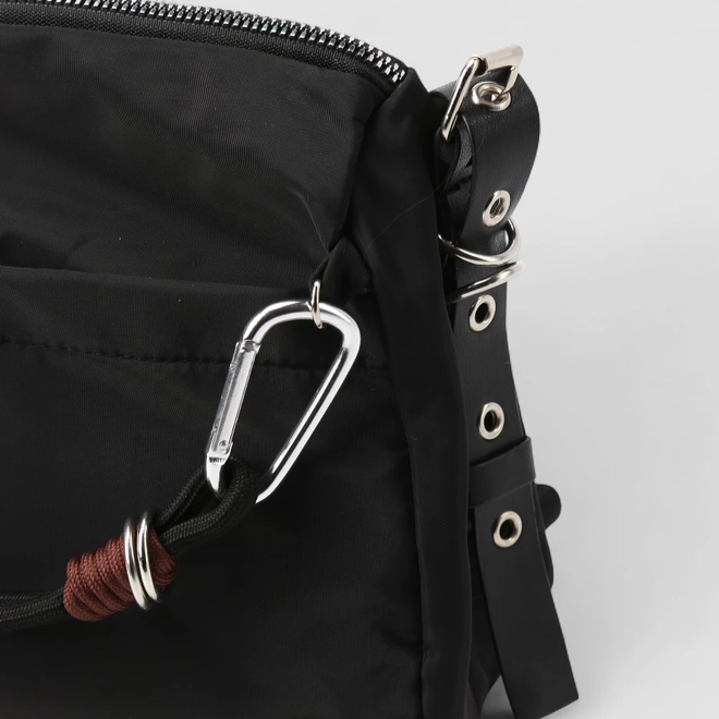 Bolsa Transversal Vertus Pequena Detalhe Corda & Ilhós Preta
