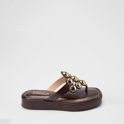 Tamanco Feminino Gabriela Plataforma Detalhe Tachas Esferas Marrom