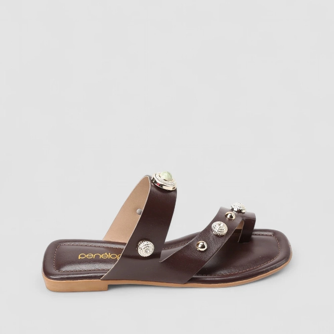 Rasteira Feminina Penélope Detalhe Tachas & Pedraria Marrom