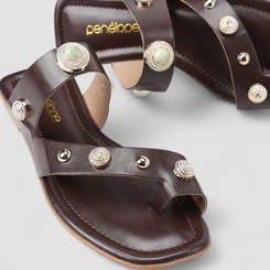 Rasteira Feminina Penélope Detalhe Tachas & Pedraria Marrom