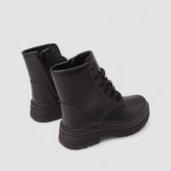 Bota Coturno Infantil Gabrielinha Com Pingente Borboleta Preto