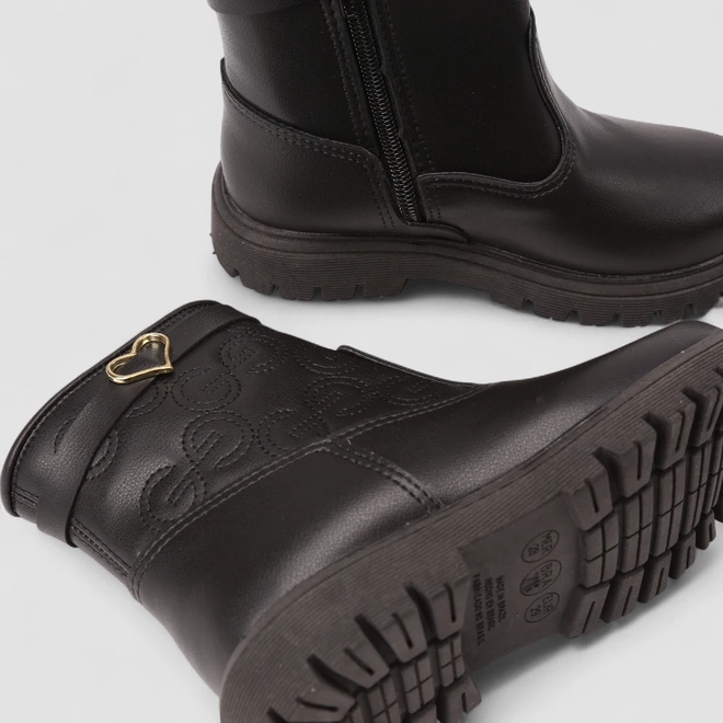Bota Coturno Infantil Gabrielinha Detalhe Coração Preto
